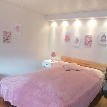 Gemuetliches Appartment In Homberg Stadtmitte Esterno foto